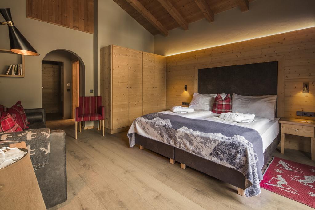 Hotel Marmolada كورفارا إنْ بادِيا المظهر الخارجي الصورة