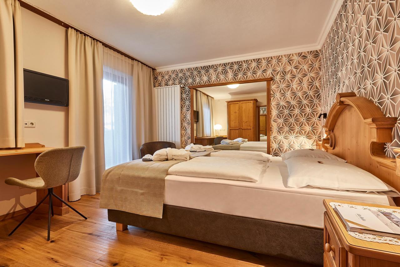 Hotel Marmolada كورفارا إنْ بادِيا المظهر الخارجي الصورة