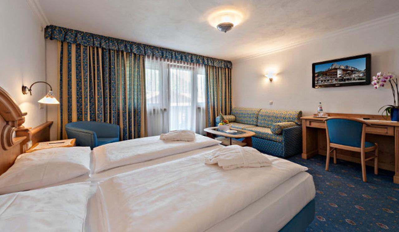 Hotel Marmolada كورفارا إنْ بادِيا المظهر الخارجي الصورة